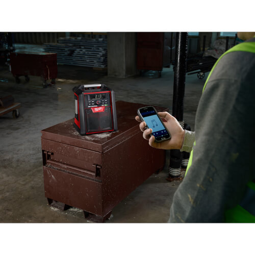 2792-20 - Milwaukee 2792-20 - M18 Jobsite Radio/Charger